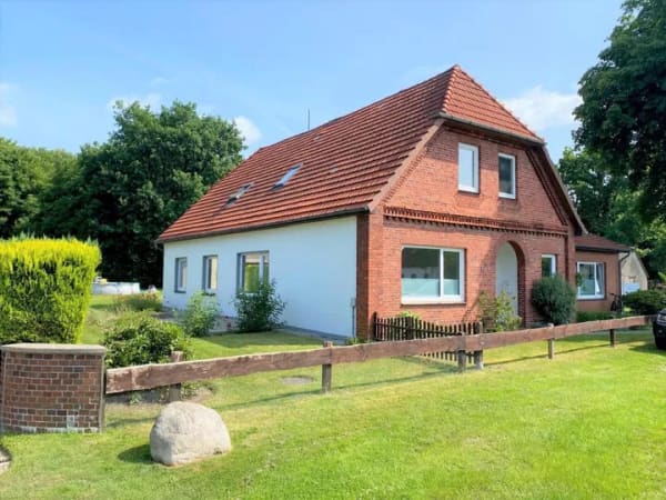 Immobilie in Beverstedt - Stilvolles saniertes Mehrfamilien-Landhaus mit 4 Wohneinheiten in Stubben, Gemeinde Beverstedt. - Bild 0