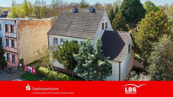Immobilie in Halle (Saale) - Villa mit RIESIGEM Garten - Bild 0