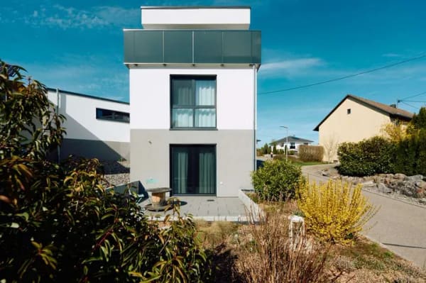 Immobilie in Frittlingen - Modernes Wohnen neu definiert – exklusives Haus mit Dachterrasse - Bild 2