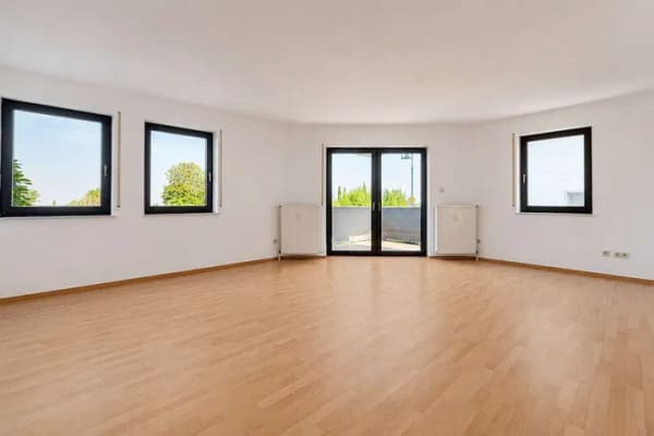 Immobilie in Gleisweiler - Seltene Gelegenheit: Bezugsfreie Erdgeschosswohnung mit Garten in Top-Lage - Bild 1