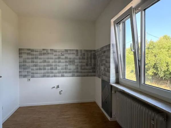 Immobilie in Billigheim-Ingenheim - EFH mit zwei Garagen und schönem Gartenbereich - Bild 3