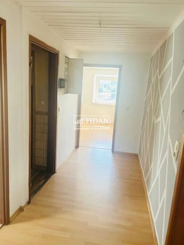 Immobilie in Hof - *Großzügiges 3-Familienhaus mit drei Garagen – Eigennutzung und Kapitalanlage perfekt kombiniert* - Bild 4