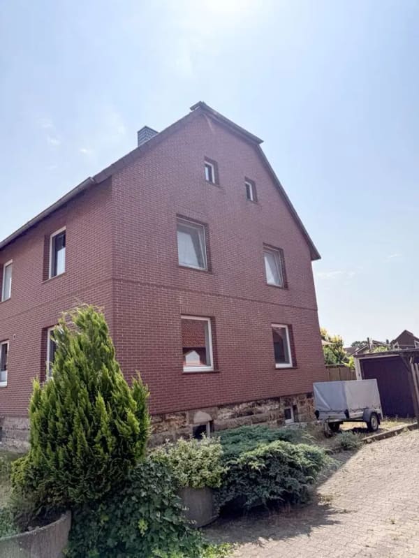 Immobilie in Seggebruch - Modernisiertes Einfamilienhaus mit 8 Zimmern, Pool, Kamin & Garten in Seggebruch (ohne Provision) - Bild 2