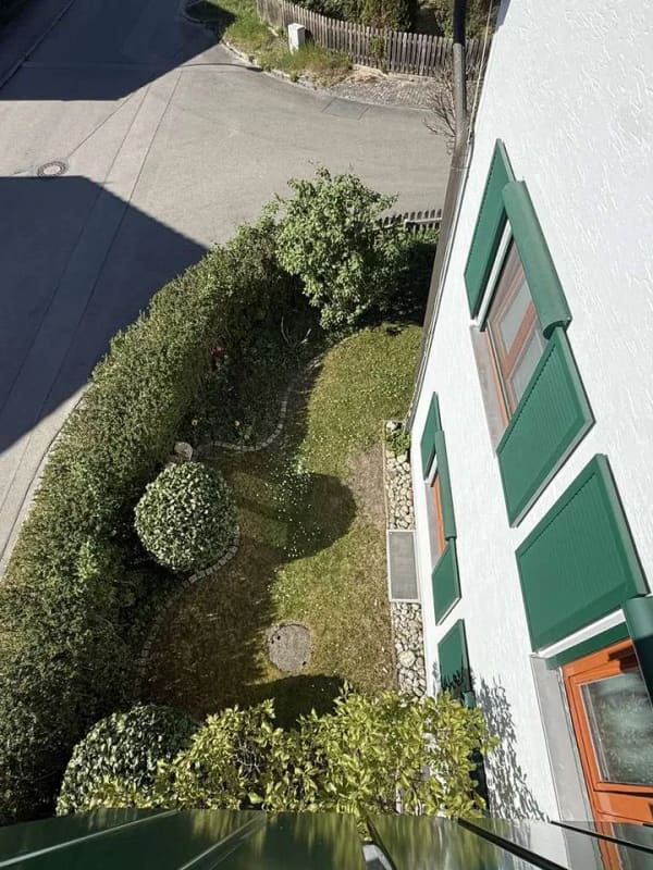 Immobilie in Langenpreising - MH Immobilien- charmante EG-Wohnung mit Südterrasse und Süd-Westgarten in real geteiltem Drei-FH - Bild 2