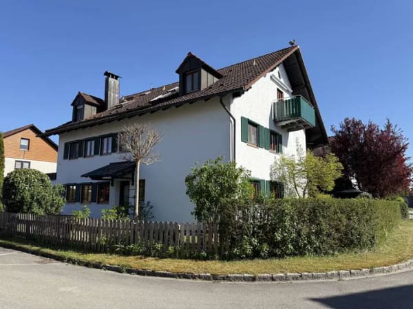 Immobilie in Langenpreising - MH Immobilien- charmante EG-Wohnung mit Südterrasse und Süd-Westgarten in real geteiltem Drei-FH - Bild 3