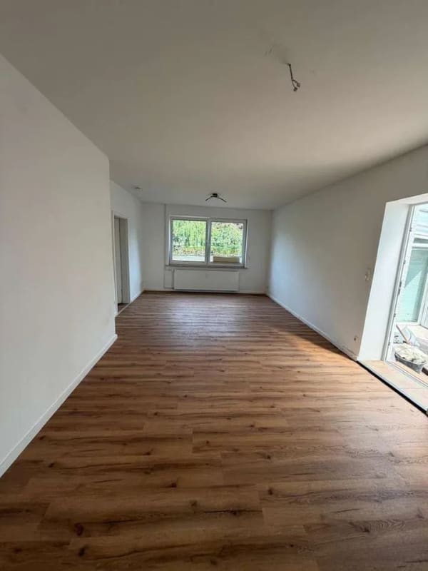 Immobilie in Heidgraben - Zweifamilienhaus mit 3 Garagen - Bild 4