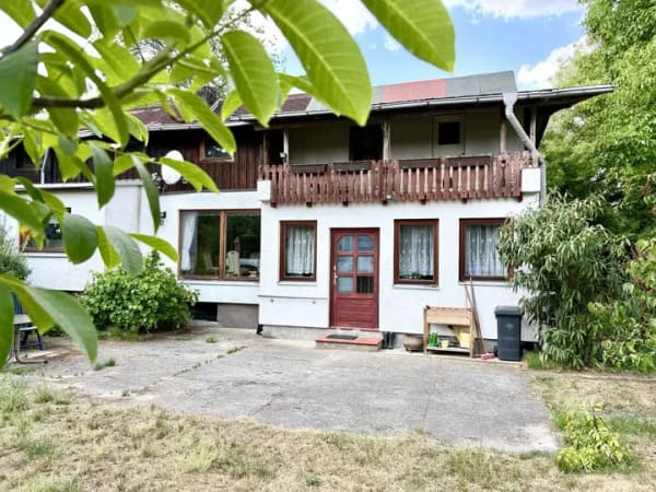 Immobilie in Strausberg - Seltene Gelegenheit:  Bauernhaushälfte mit über 14.500 m² Grundbesitz  im Strausberger Postbruch - Bild 1