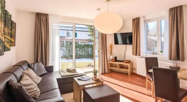 Immobilie in Schwangau - Weltbekannte Kulisse, absolute Ruhe: Exklusive Ferienwohnung am Fuß von Schloss Neuschwanstein - Bild 1