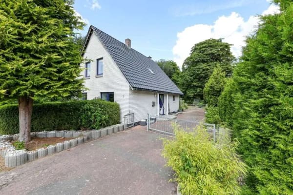 Immobilie in Bad Zwischenahn - TT: Exklusives Wohnensemble mit Gästehaus, XXL-Garage und traumhaftem Garten in Bad Zwischenahn! - Bild 1