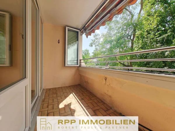 Immobilie in Oberschleißheim - Ideal für Paare und kleine Familien: 3-Zimmer-Wohnung mit viel Potenzial und sonniger Süd-Loggia - Bild 3