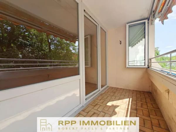 Immobilie in Oberschleißheim - Ideal für Paare und kleine Familien: 3-Zimmer-Wohnung mit viel Potenzial und sonniger Süd-Loggia - Bild 4