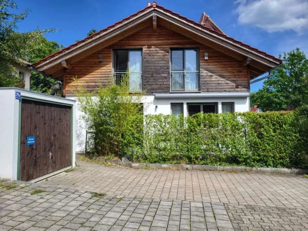 Immobilie in Utting am Ammersee - Ferienhaus am Ammersee 2 Ferienwohnungen 3 Ebenen - Bild 1