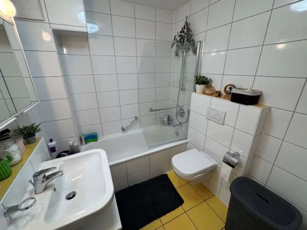 Immobilie in Remseck am Neckar - Willkommen auf der Sonnenseite des Lebens - Außergewöhnliche Maisonette in Ortsrandlage von Remseck - Bild 3