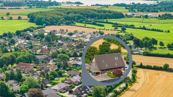 Immobilie in Steinfeld - Zweifamilienhaus mit Einliegerwohnung-
Leben im Naturpark Schlei-vielseitig und naturnah - Bild 0