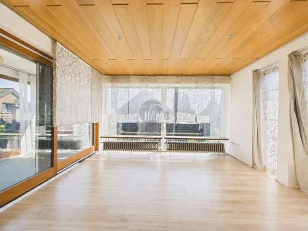 Immobilie in Hüllhorst - Großzügiges Zweifamilienhaus mit Wintergarten und Garten in Hüllhorst - Bild 3