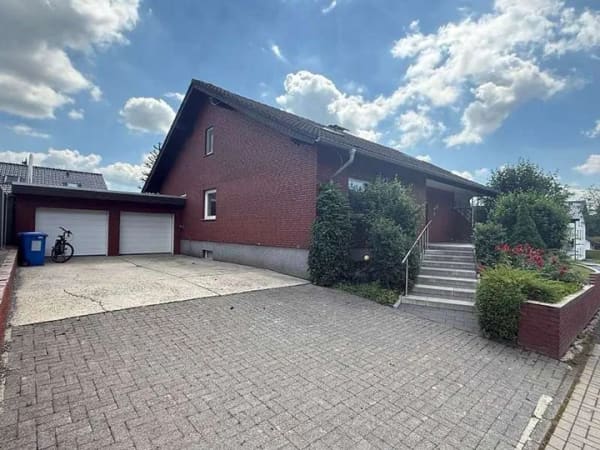 Immobilie in Delbrück - Zweifamilienhaus auf Erbpachtgrundstück in Delbrück! - Bild 1