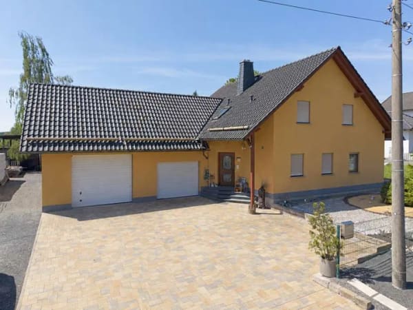 Immobilie in Föritztal - Viel Platz für Ihre Wohnträume – EFH mit Garten, Terrasse & vielseitigen Nutzungsmöglichkeiten - Bild 1