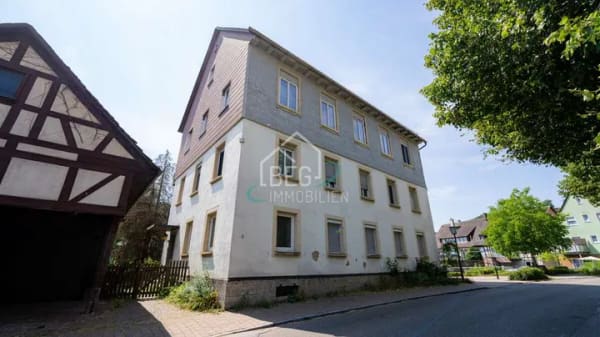 Immobilie in Untermünkheim - Wohnen mit Charakter – Historische Wohnung mit viel Raum und Licht - Bild 1