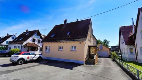 Immobilie in Bermatingen - WOHNHAUS  MIT  DREI  EINHEITEN, DERZEIT  KOMPLETT  VERMIETET - Bild 0