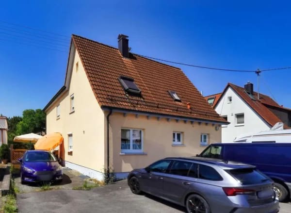 Immobilie in Bermatingen - WOHNHAUS  MIT  DREI  EINHEITEN, DERZEIT  KOMPLETT  VERMIETET - Bild 2