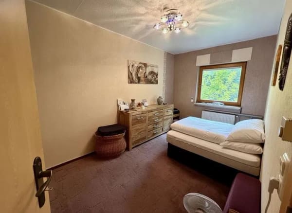 Immobilie in Märkisch Luch - Zweifamilienhaus mit großem Garten und drei Garagen - Bild 4