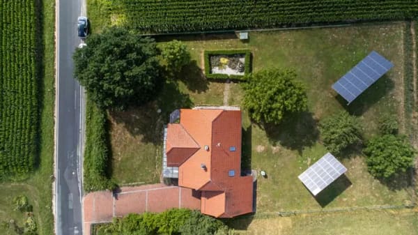 Immobilie in Illschwang - Raum für die ganze Familie – großzügiges Einfamilienhaus mit Wintergarten und Garage - Bild 3