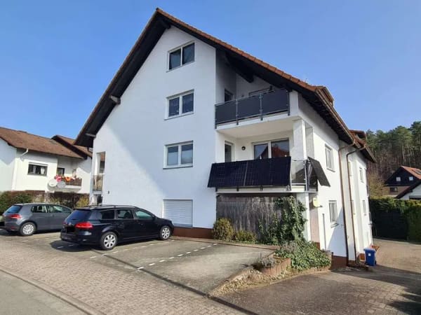 Immobilie in Queidersbach - Queidersbach, 3 ZKB, Balkon, Gäste WC, Tageslichtbad, EBK, 2 Stellplätze - Bild 0