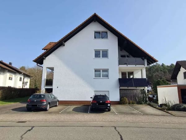Immobilie in Queidersbach - Queidersbach, 3 ZKB, Balkon, Gäste WC, Tageslichtbad, EBK, 2 Stellplätze - Bild 1