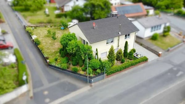 Immobilie in Kefenrod - Modernisiertes Einfamilienhaus mit Einliegerwohnung und großem Garten! - Bild 2
