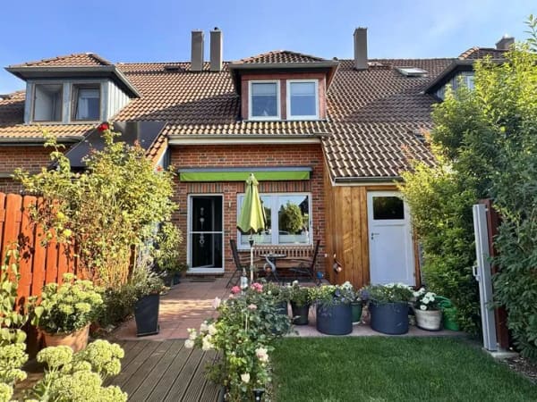 Immobilie in Wismar - Modernisiertes Reihenmittelhaus in Wismar Nord zu verkaufen! - Bild 0