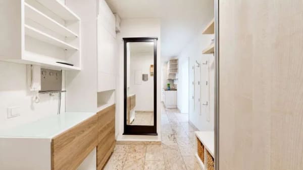 Immobilie in Kronberg - Modernisierte Zwei-Zimmer-Wohnung mit Skylineblick und PKW-Stellplatz – Wohnen in direkter Waldrandl - Bild 3