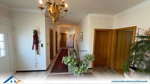 Immobilie in Wehretal - Großzügiges Einfamilienhaus mit Studio im Dachgeschoss - Bild 4