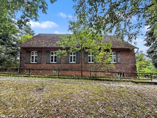 Immobilie in Schenkendöbern - Viel Platz für Ihre Ideen - Einfamilienhaus in naturnaher Lage von Schenkendöbern - Bild 0