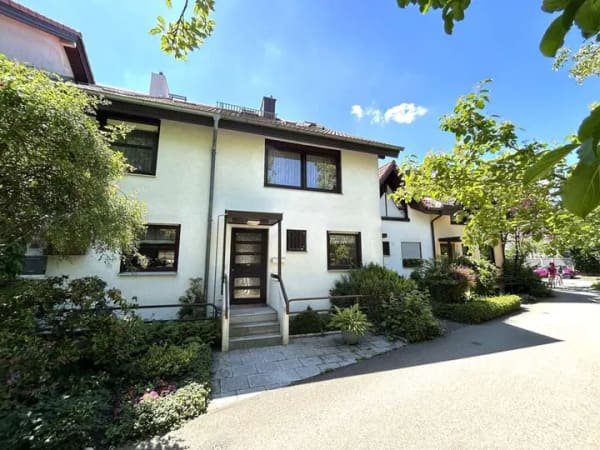Immobilie in Kirchheim bei München - Idyllisches Reihenmittelhaus in ruhiger und gefragter Lage in Kirchheim / Heimstetten - Bild 1