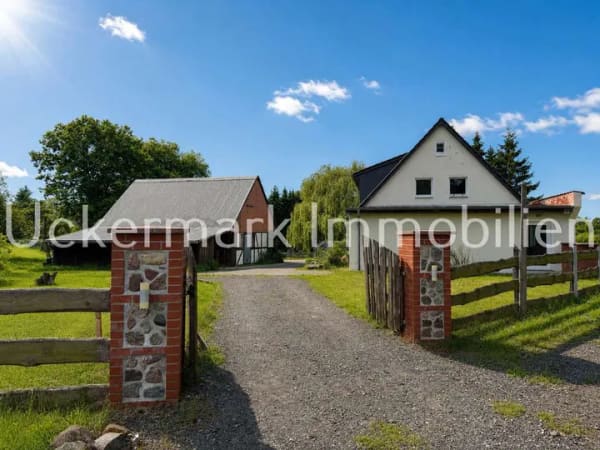 Immobilie in Woldegk - Großes Haus auf großem Grundstück-naturnah leben im Land der Seen und Wälder - Bild 3