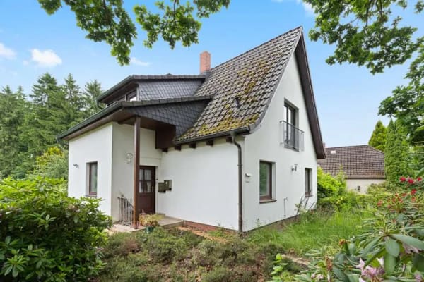 Immobilie in Hoisdorf - Haus mit Einliegerwohnung, herrlichem Grundstück und viel Potential in ruhiger, naturnaher Lage - Bild 2
