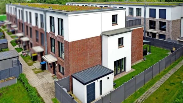 Immobilie in Dollern - Exklusives Neubau-Endreihenhaus mit Dachterrasse in Dollern zum Kauf - Wentzel Dr. - Bild 1