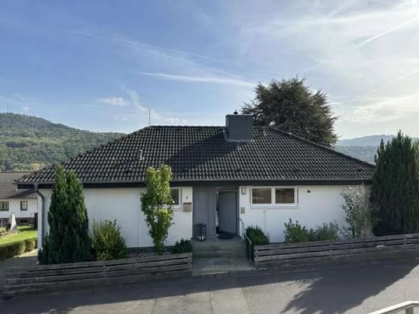 Immobilie in Malsfeld - Einziehen und Wohlfühlen!
Einfamilienwohnhaus in Malsfeld-Beiseförth - Bild 0
