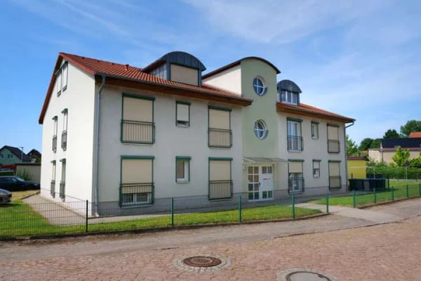 Immobilie in Südliches Anhalt - Mehrfamilienhaus mit 7 Wohneinheiten in Radegast – Solide Bauqualität und nachhaltige Investition! - Bild 0