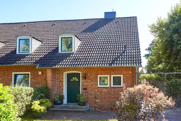 Immobilie in Witzhave - - Ruhe, Raum und Perspektive -
DHH mit Baupotenzial - Bild 1