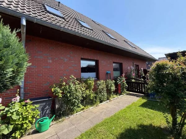 Immobilie in Büsumer Deichhausen - Modernes Ferienhaus mit 3 Einheiten direkt an der Nordsee - Bild 1