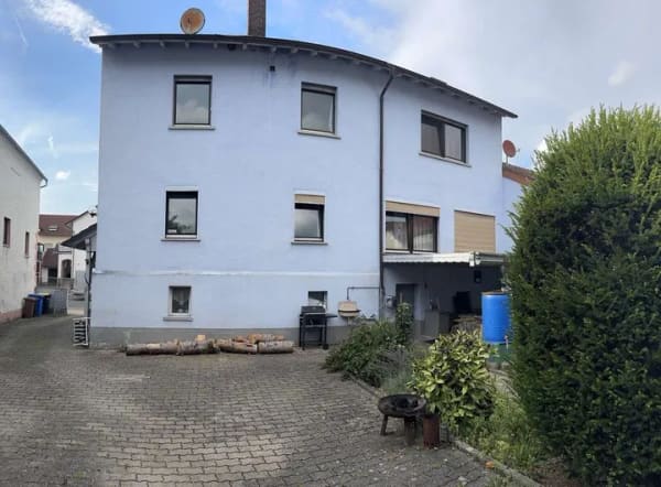 Immobilie in Ronneburg - Gut gelegenes 2 Familienhaus mit Nebengebäude - Bild 0