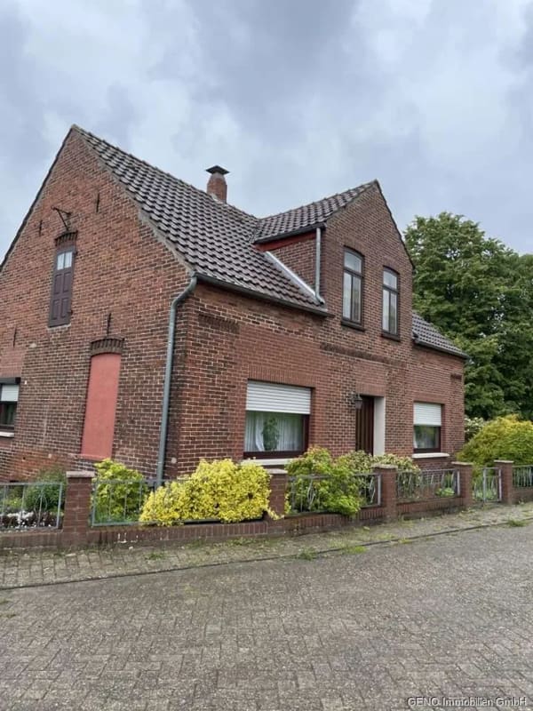 Immobilie in Lemwerder - Einzigartiges Einfamilienhaus mit großzügigem Grundstück und viel Potenzial in Lemwerder - Bild 1