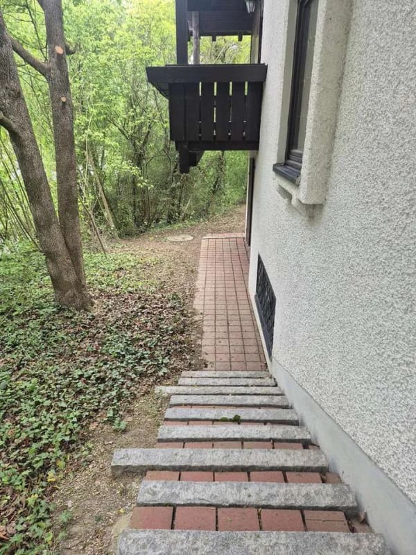 Immobilie in Dingolfing - Auf dem "Brunnerfeld" - Großzügiges Einfamilienhaus mit Einliegerwohnung in bester Wohnlage! - Bild 3