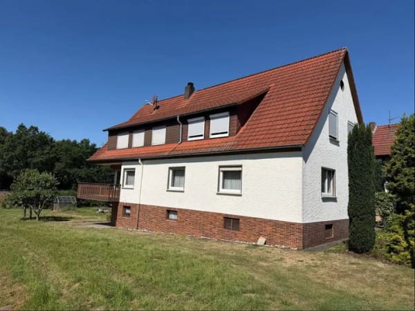 Immobilie in Bad Hersfeld - Zweifamilienhaus in Bad Hersfeld mit 3 Garagen - Bild 1