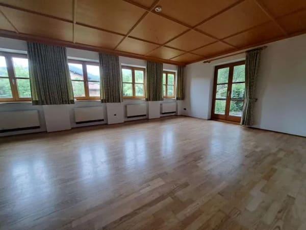 Immobilie in Frasdorf - Landhaus im Chiemgau mit zusätzlichem Baurecht für Wohnhaus - Bild 1