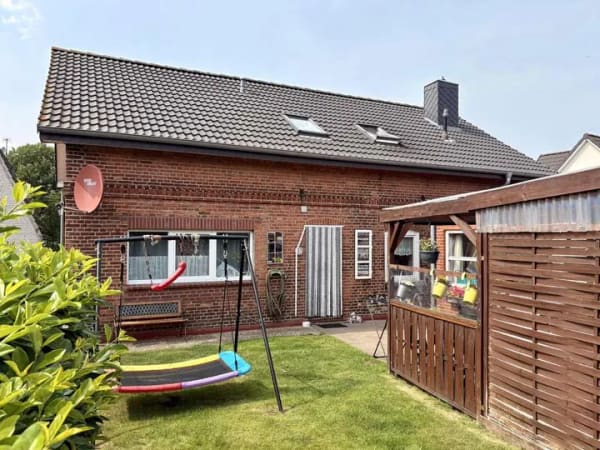 Immobilie in Bredstedt - Attraktive Kapitalanlage: Modernisiertes Wohnhaus mit zwei Wohneinheiten und zwei Garagen - Bild 2