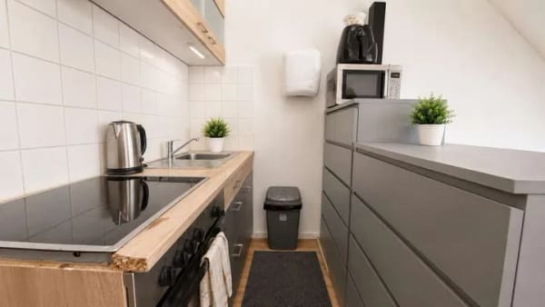 Immobilie in Seelze - Gemütliches 1,5-Zimmer-Maisonette-Apartment mit Balkon & Tiefgaragenstellplatz - Bild 4