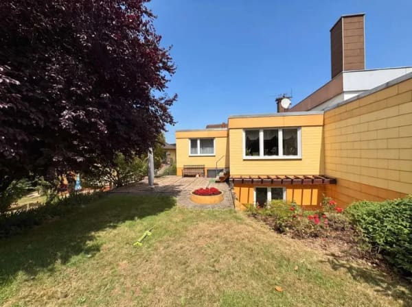 Immobilie in Otterberg - Otterberg: Top gepflegtes Reihenendhaus (Bungalow) mit schönem Garten und Garage
 - Bild 1
