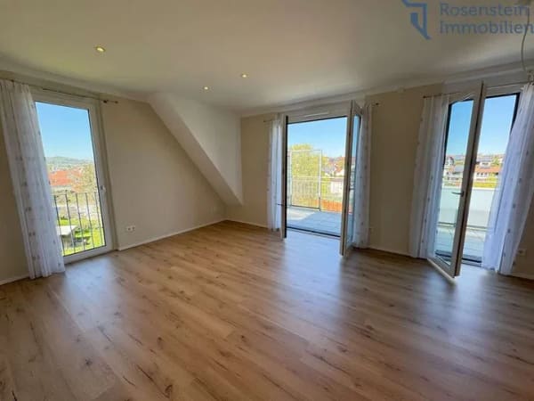 Immobilie in Lauchheim - Barrierefreie Dachgeschoss-Wohnung mit Balkon in Traumlage - Bild 1